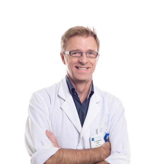 Dr Marc Schroeven, pneumologue à la Clinique Saint-Jean